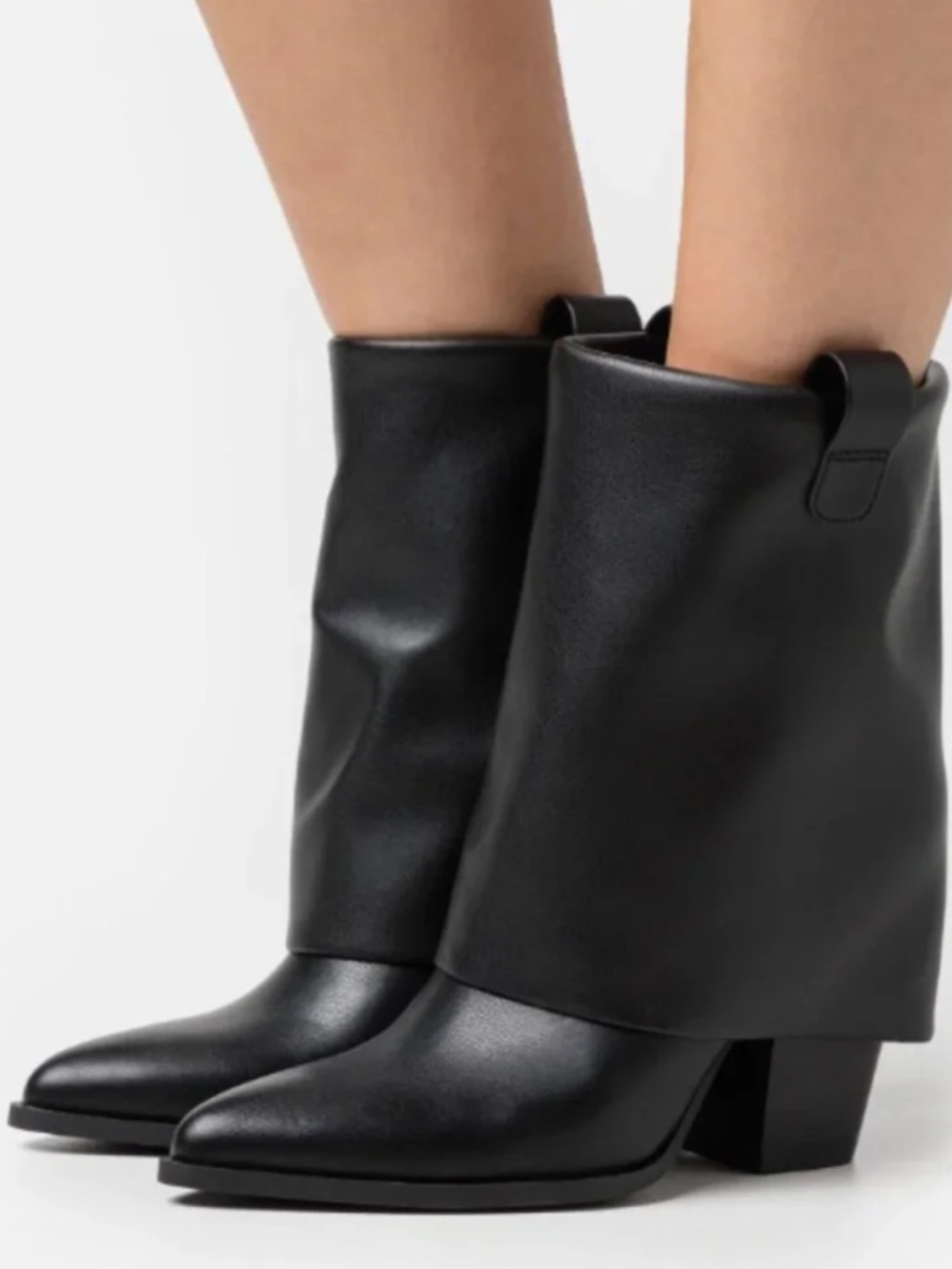 NWOT Black Shark Boots